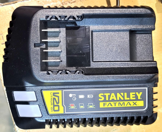 Зарядное устройство Stanley Fatmax 18В Li-Ion SC200