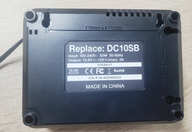 Зарядное устройство для Makita 10.8В - 12В 3А DC10SB CXT